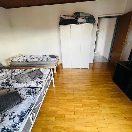 Apartment And Free Parking *