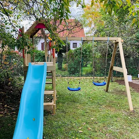 Apartment And Free Parking